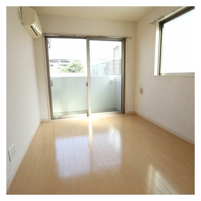 (居間)