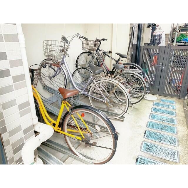 敷地内/建物