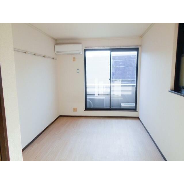 (居間)