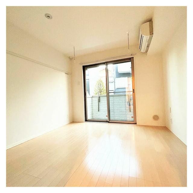(居間)