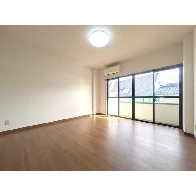 (居間)