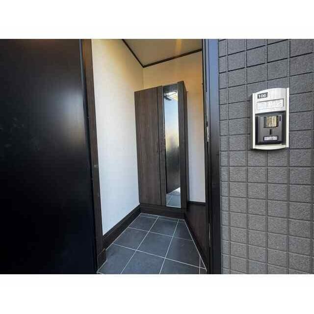 (玄関)