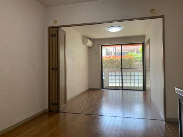 (居間)