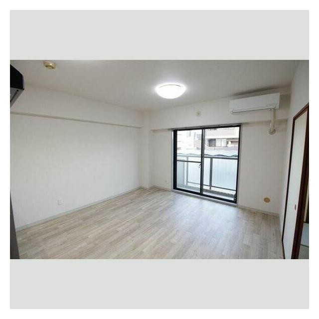 (居間)