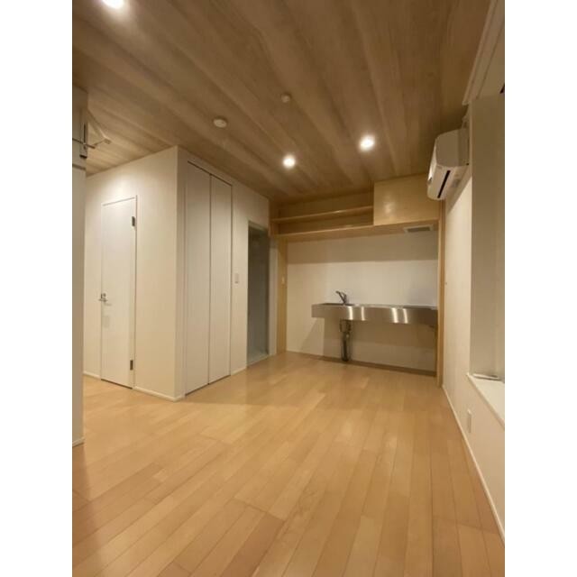 (居間)