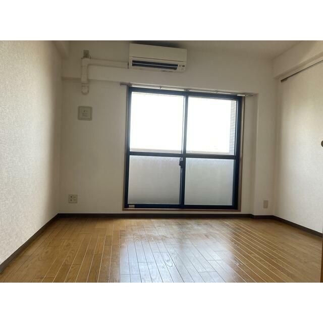 (居間)
