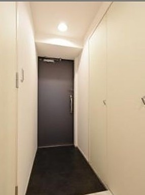 (玄関)