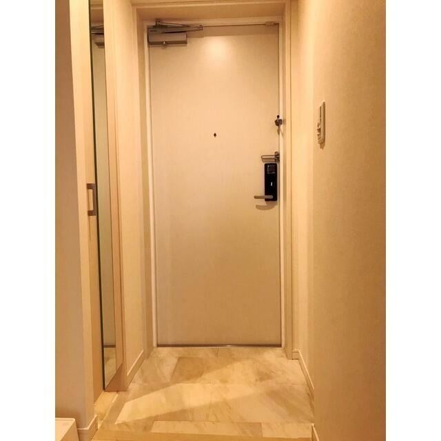 (玄関)