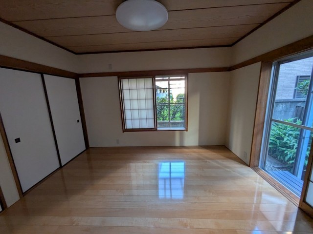 (居間)