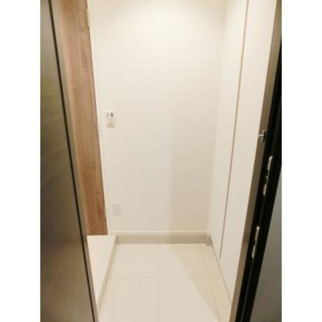 ※写真は同タイプ住戸です。(玄関)