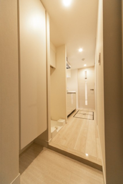 ※写真は同タイプ住戸です。(玄関)