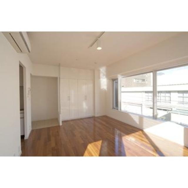 ※写真は同タイプ住戸です。(居間)