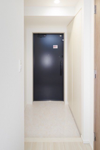 ※写真は同タイプ住戸です。(玄関)