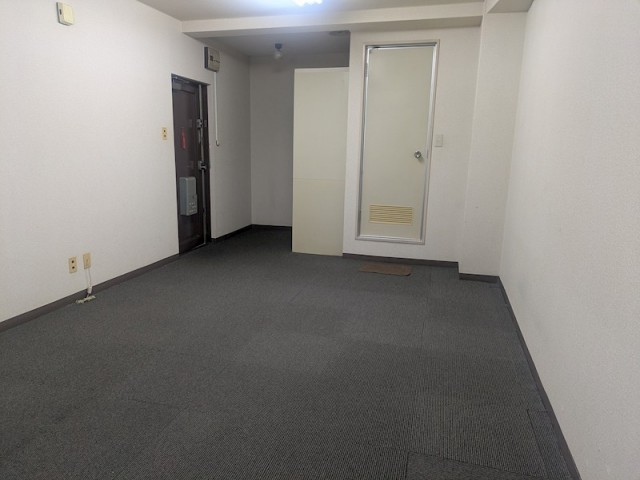 (居間)