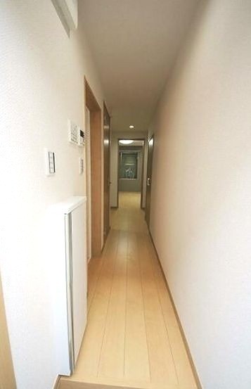 (玄関)