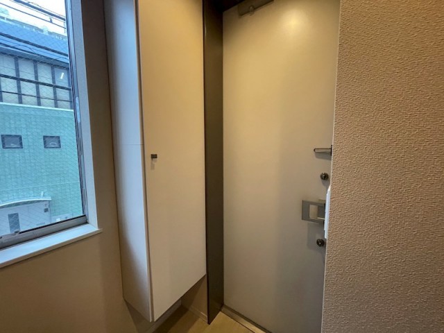 (玄関)