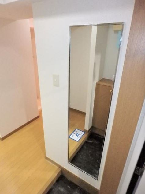 ※同仕様写真含む(玄関)