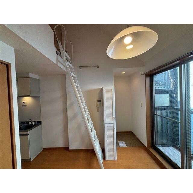 (居間)