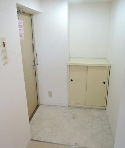 (玄関)