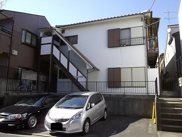 世田谷区弦巻１丁目 【賃貸居住】アパート