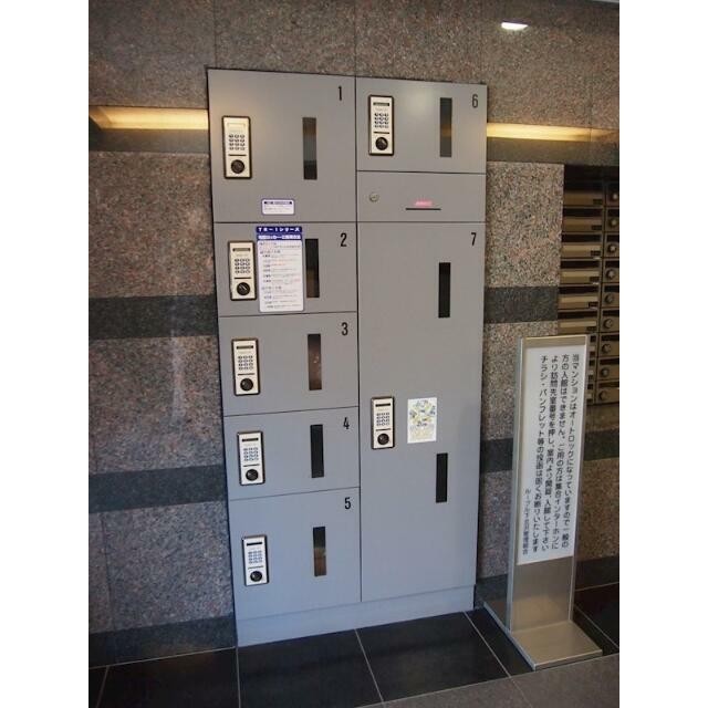 宅配ボックス