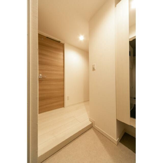 ※写真は同タイプ住戸です。(玄関)