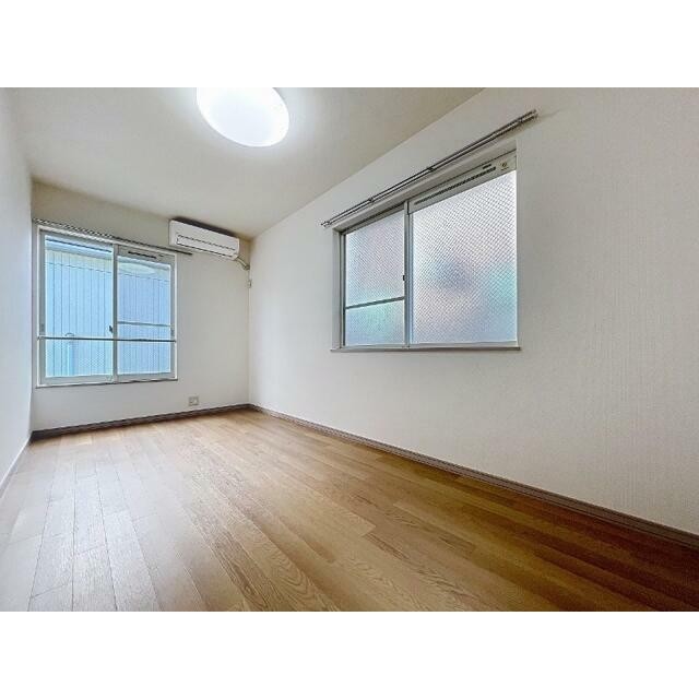 (居間)