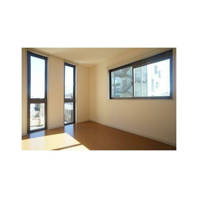 ☆角部屋の特権♪ 2面採光のお部屋です♪