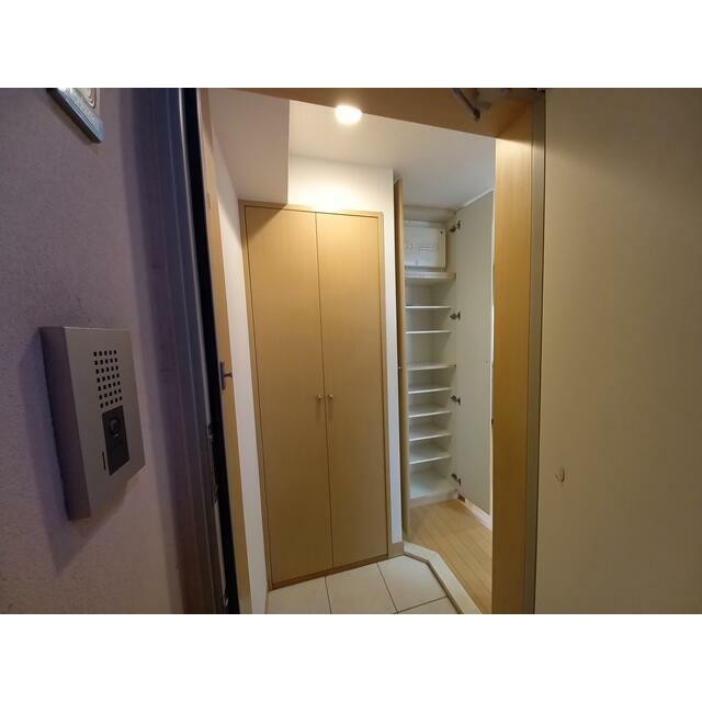 (玄関)
