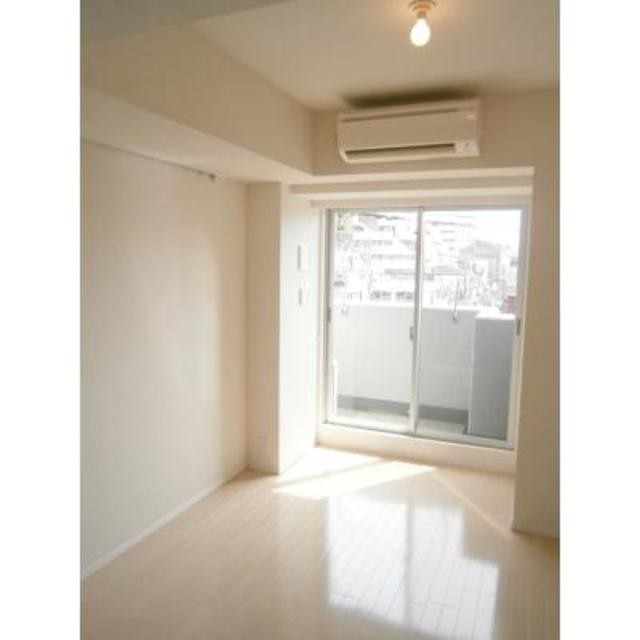 ※写真は同タイプ住戸です。(居間)