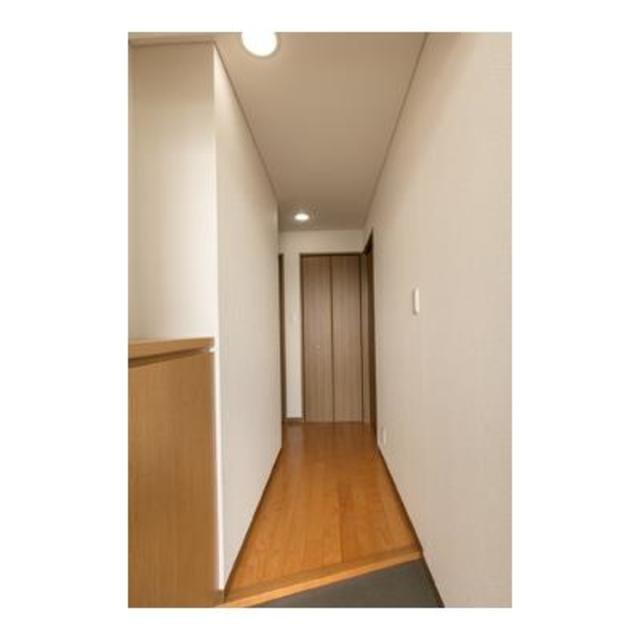 ※写真は同タイプ住戸です。(玄関)