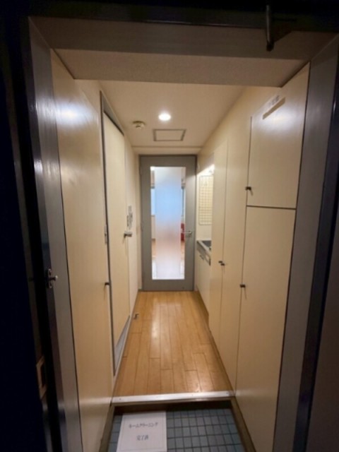 (玄関)