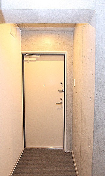※同仕様写真含む(玄関)