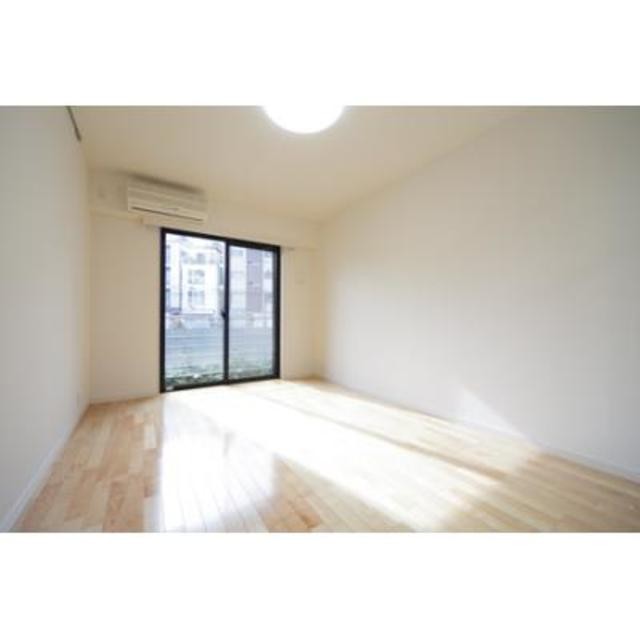 ※写真は同タイプ住戸です。(居間)
