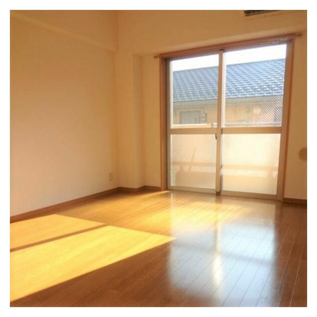(居間)
