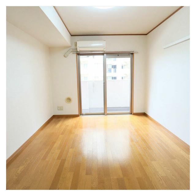 (居間)