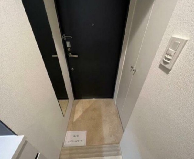 (玄関)