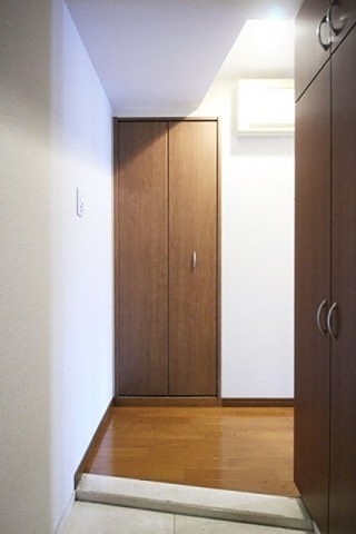 ※同仕様写真(玄関)