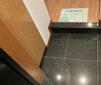 (玄関)