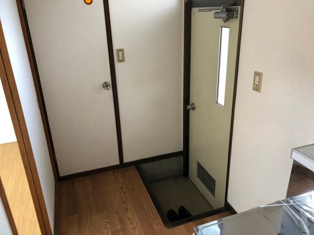 (玄関)