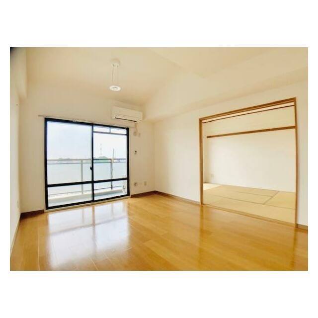 (居間)
