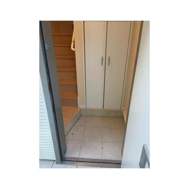 (玄関)
