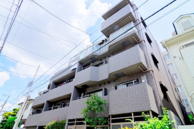 世田谷区下馬１丁目 【賃貸居住】マンション