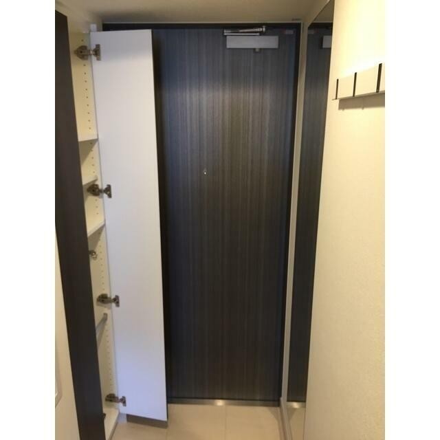 (玄関)