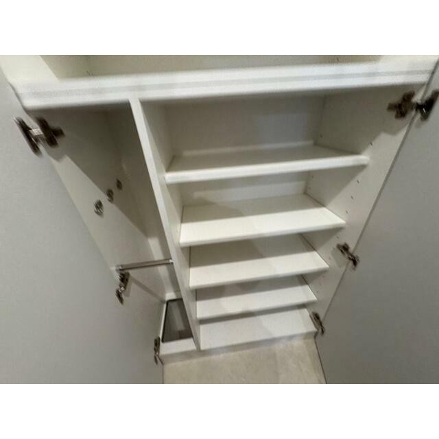 下足入れ(玄関)