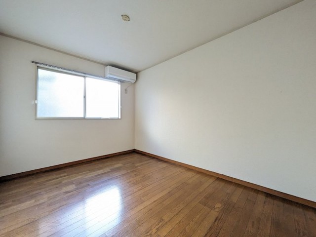 (居間)