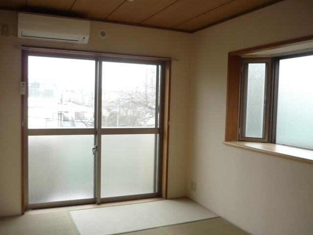 (居間)