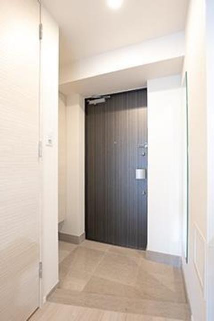 ※写真は同タイプ住戸です。(玄関)