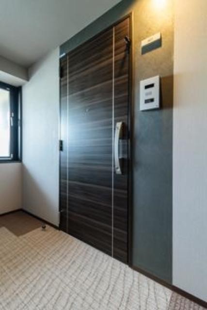※写真は同タイプ住戸です。(玄関)