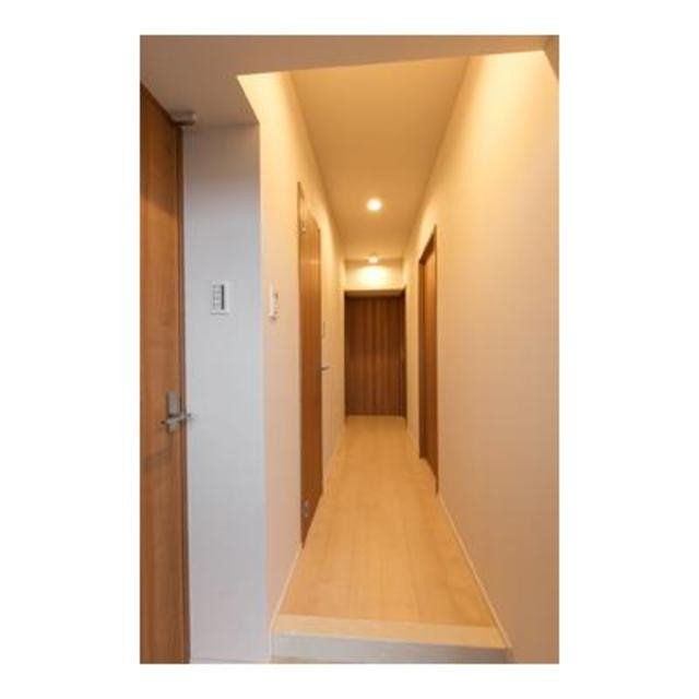 ※写真は同タイプ住戸です。(玄関)